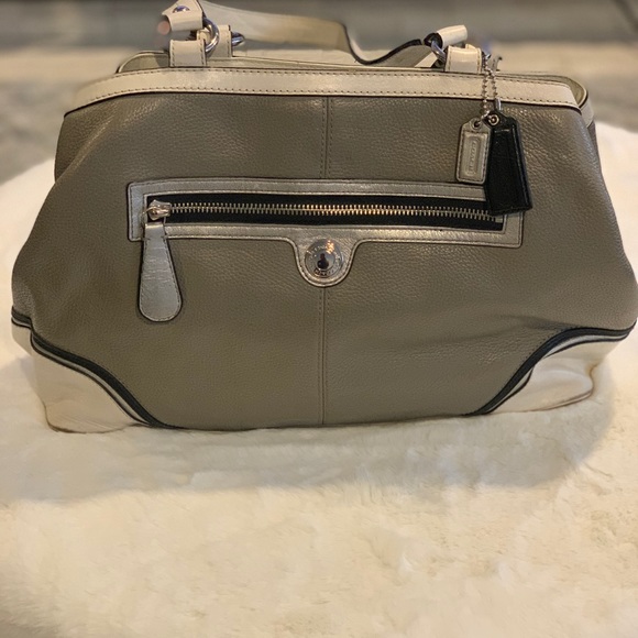 Authentic Coach purse with pocketbook closure. - Picture 1 of 6